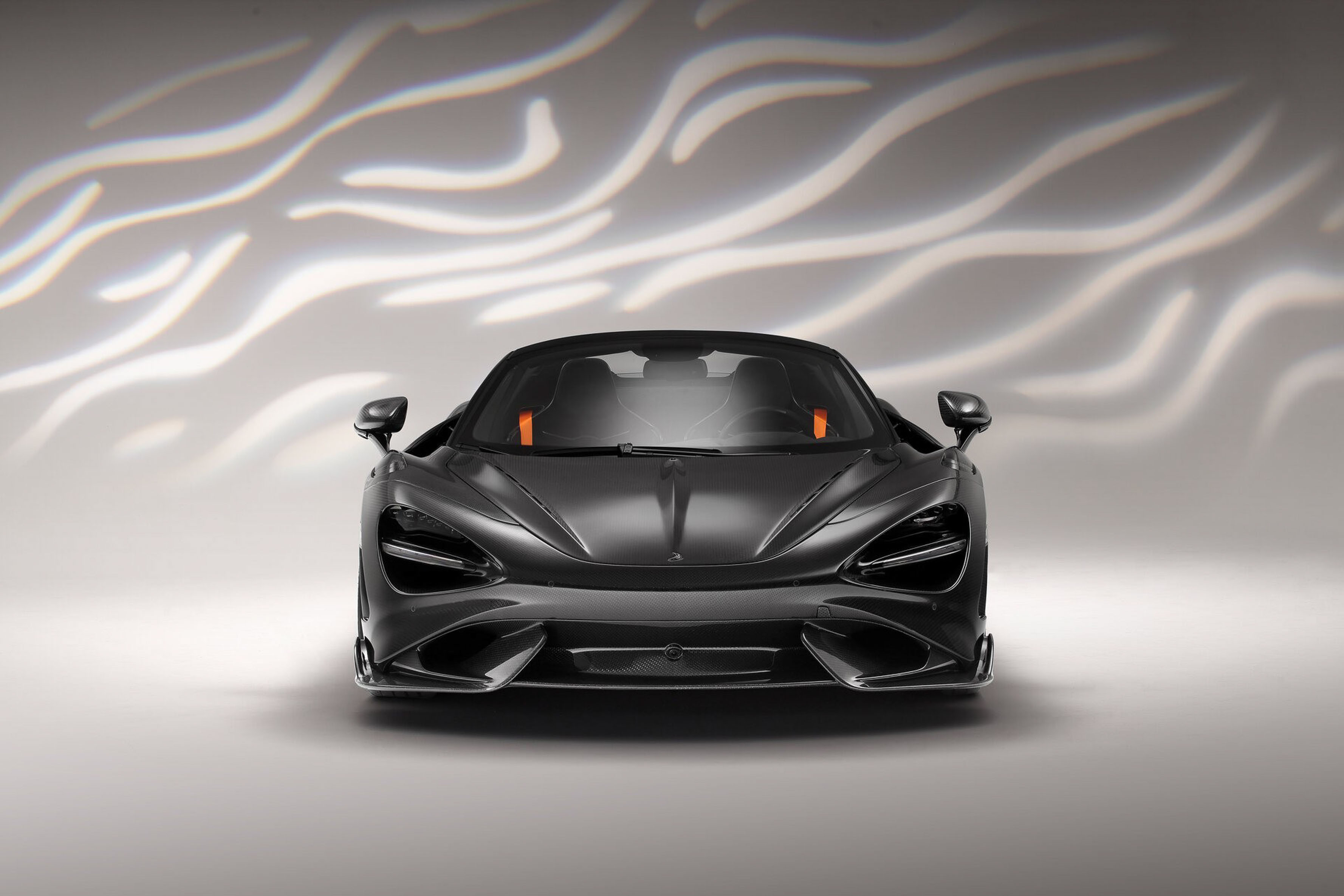 McLaren 765LT Spider carbon (8).JPG