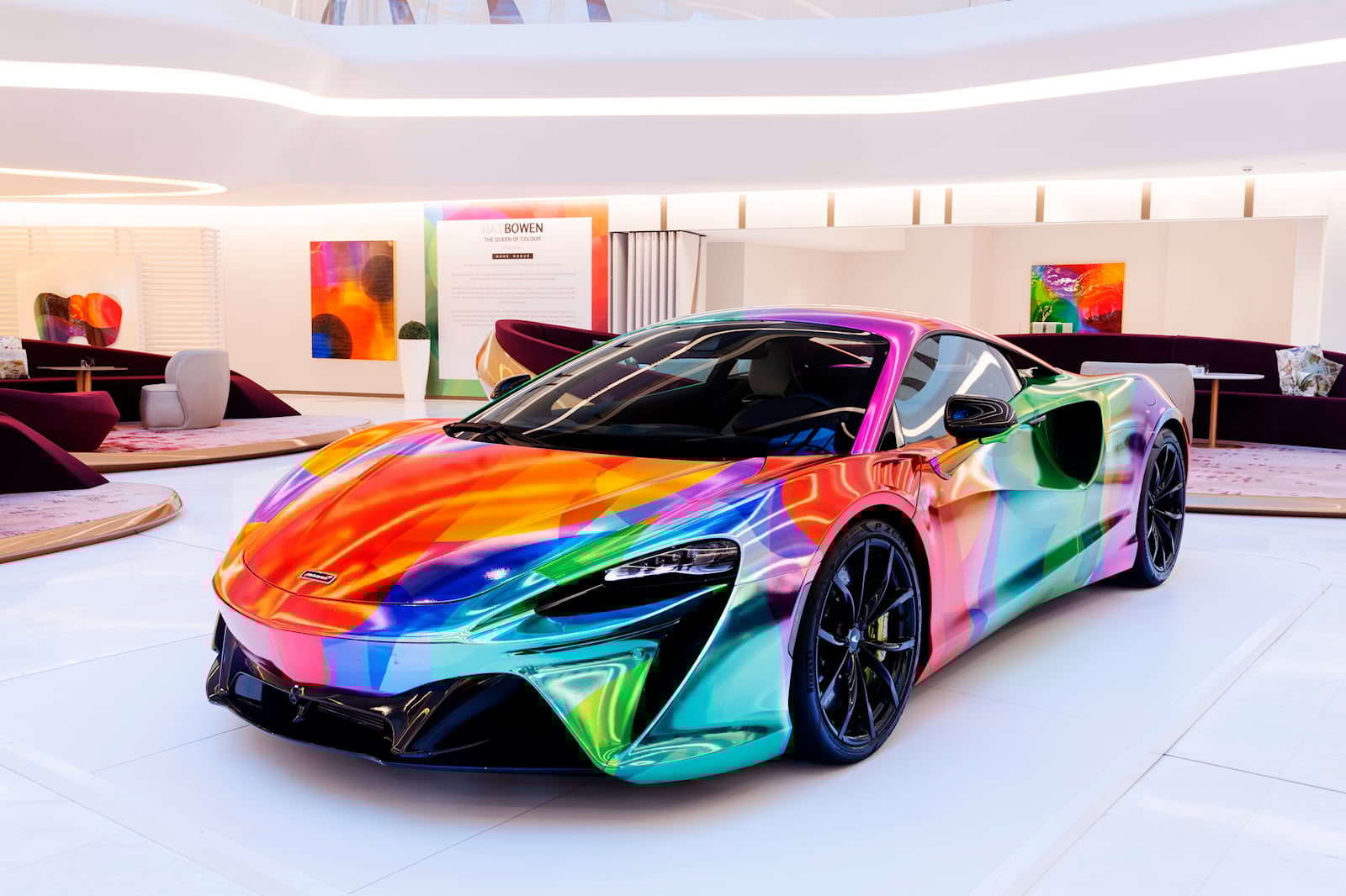 McLaren Artura (8).jpg