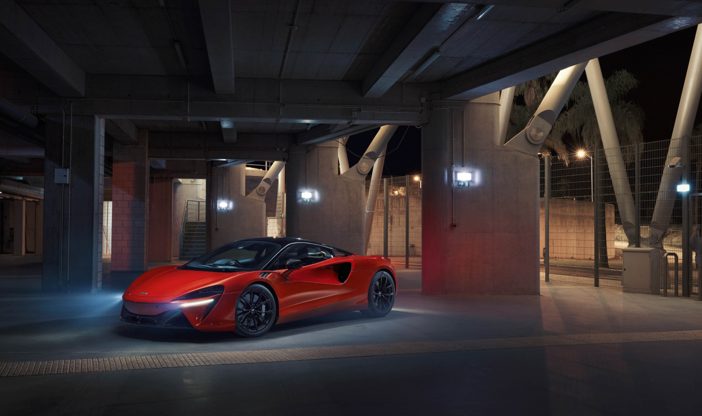 McLaren-Artura-hybrid-2.jpg