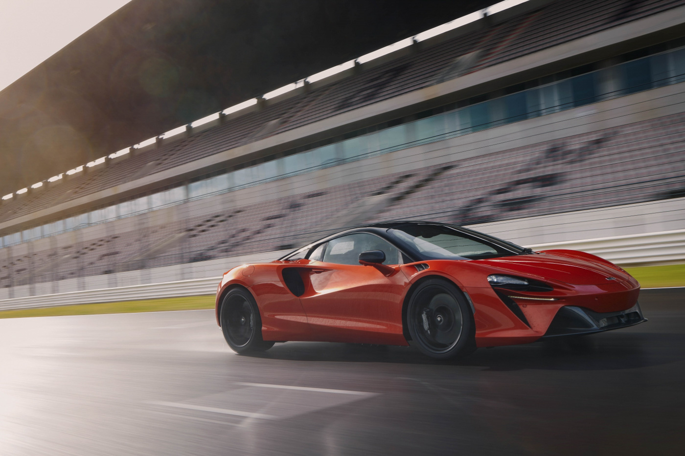 McLaren-Artura-hybrid-4.jpg