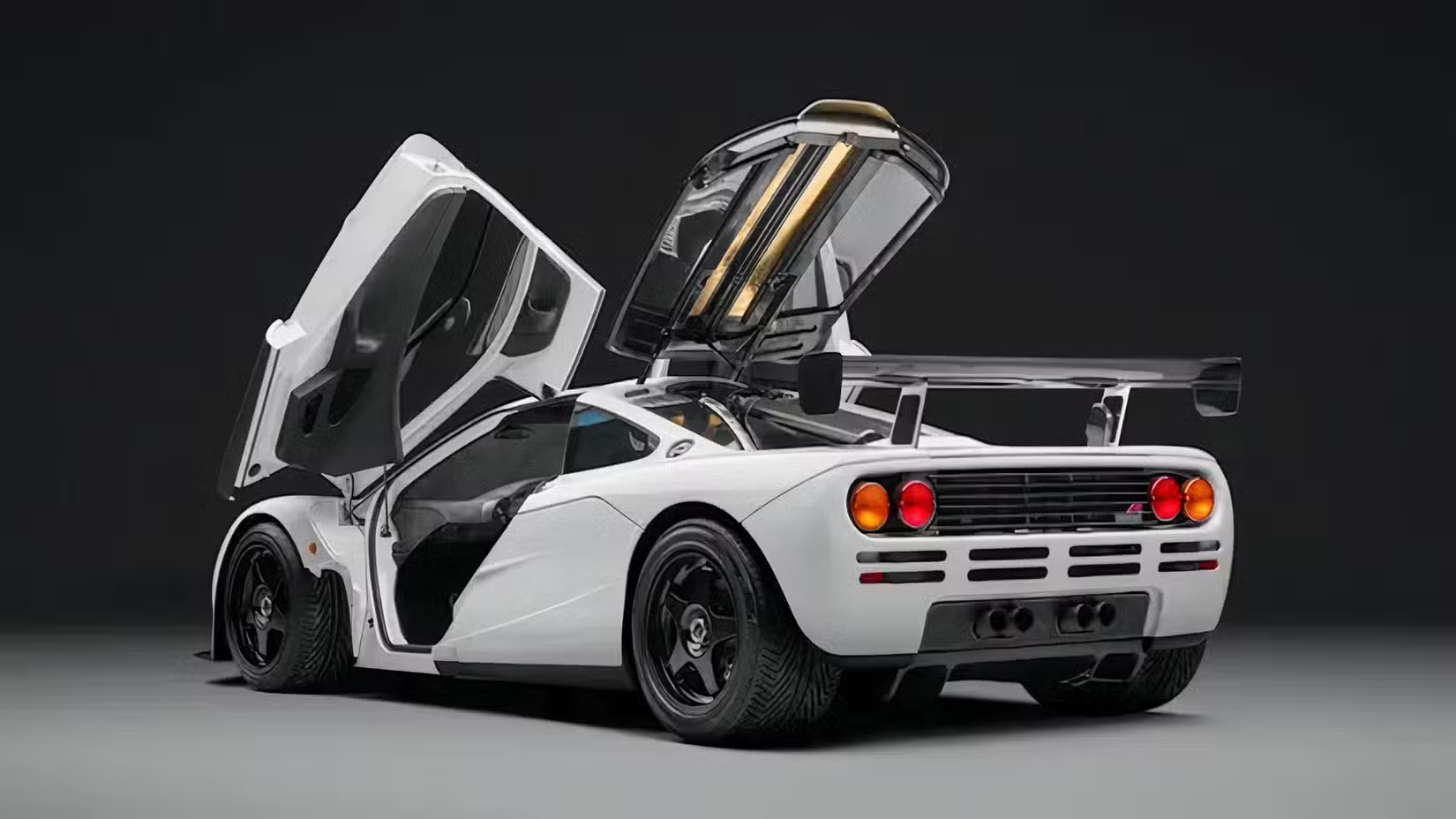 McLaren F1 1994-anh-20.jpeg