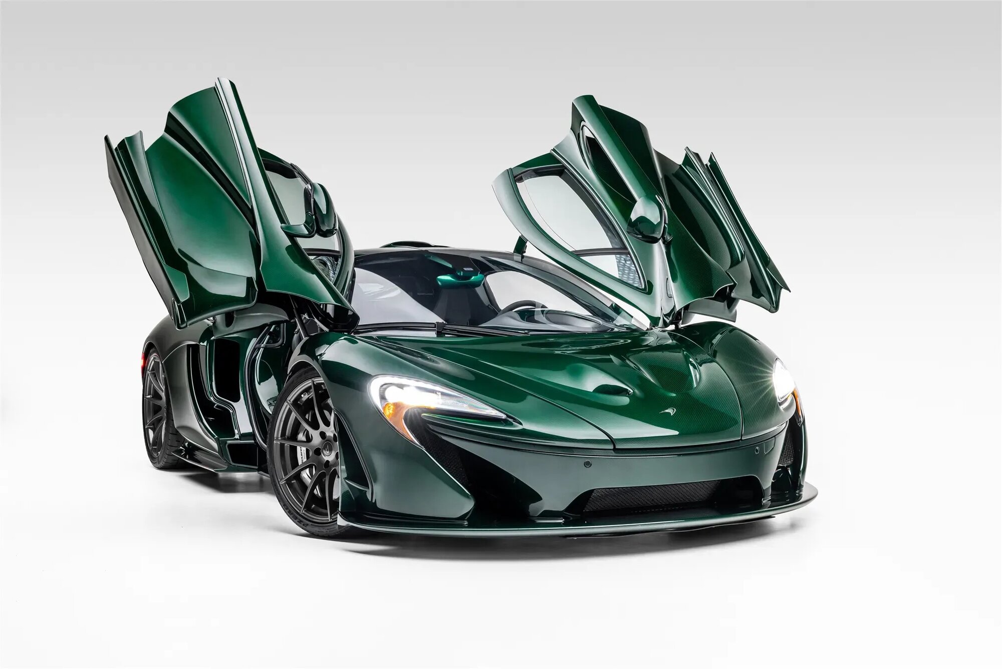 McLaren-P1-Body-Panels-For-Sale-26.jpeg