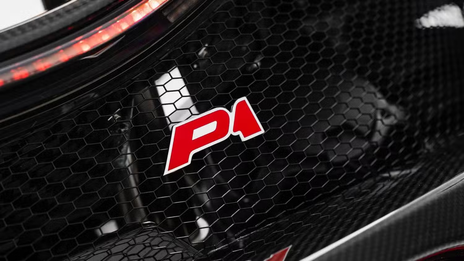 McLaren P1 Carbon Series 6.jpeg