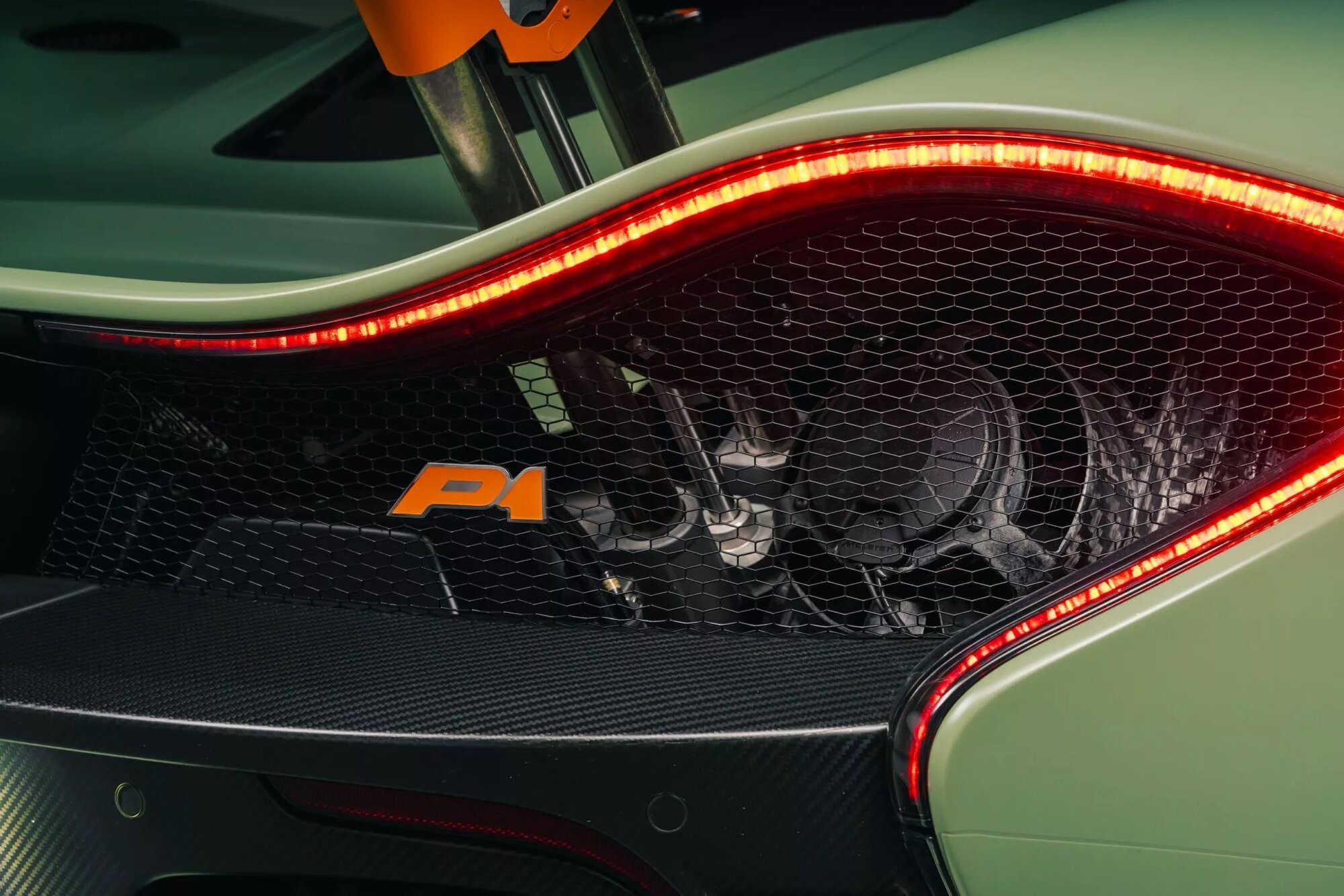 McLaren-P1-Green-anh-24.jpeg