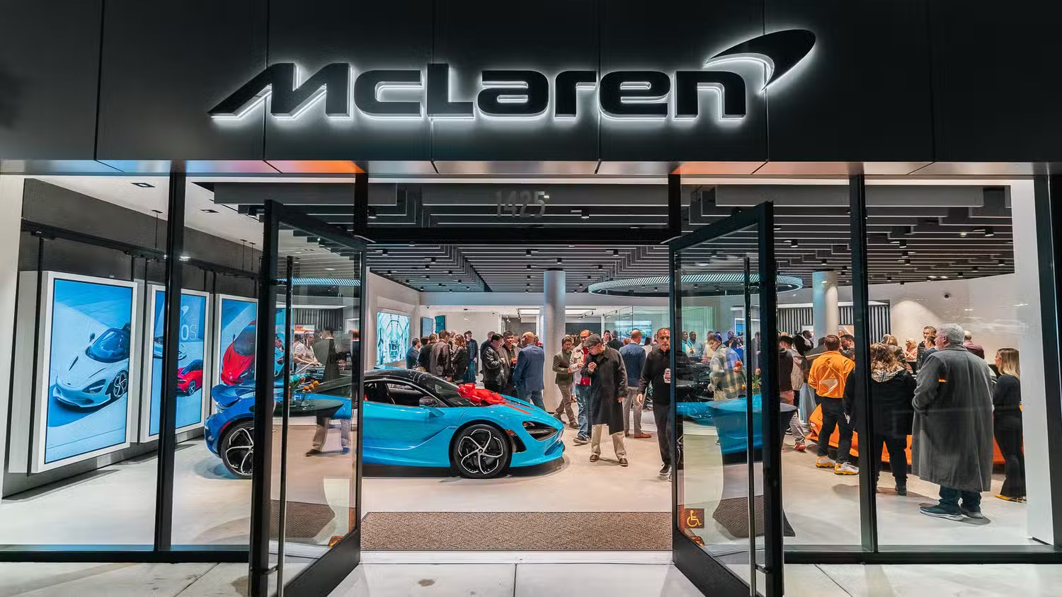 mclaren-walnut-creek-showroom-usa-5.jpeg