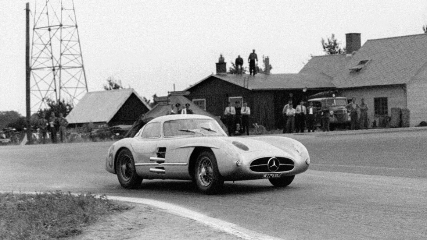 Mercedes 300 SLR (1).JPG