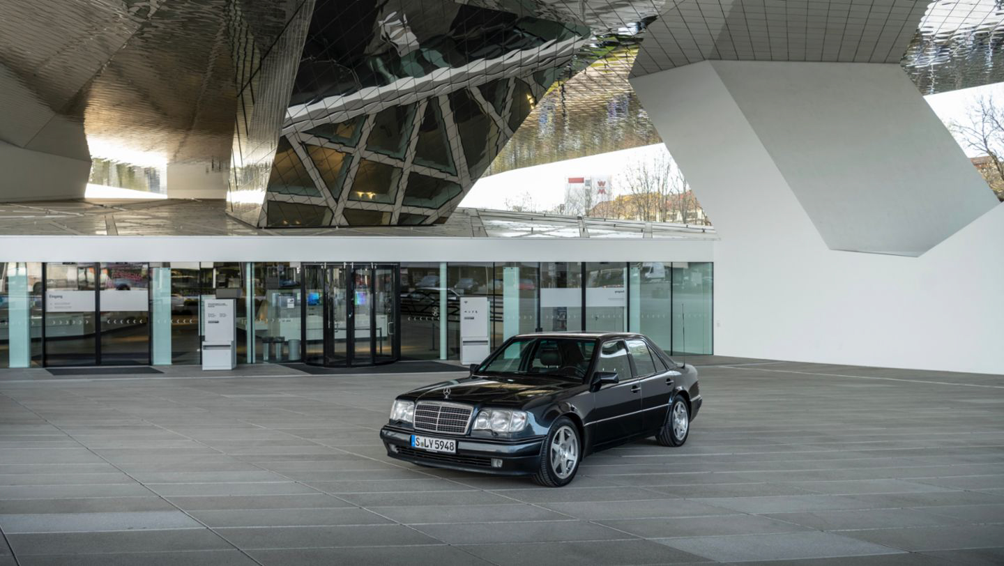 Mercedes 500E (13).JPG