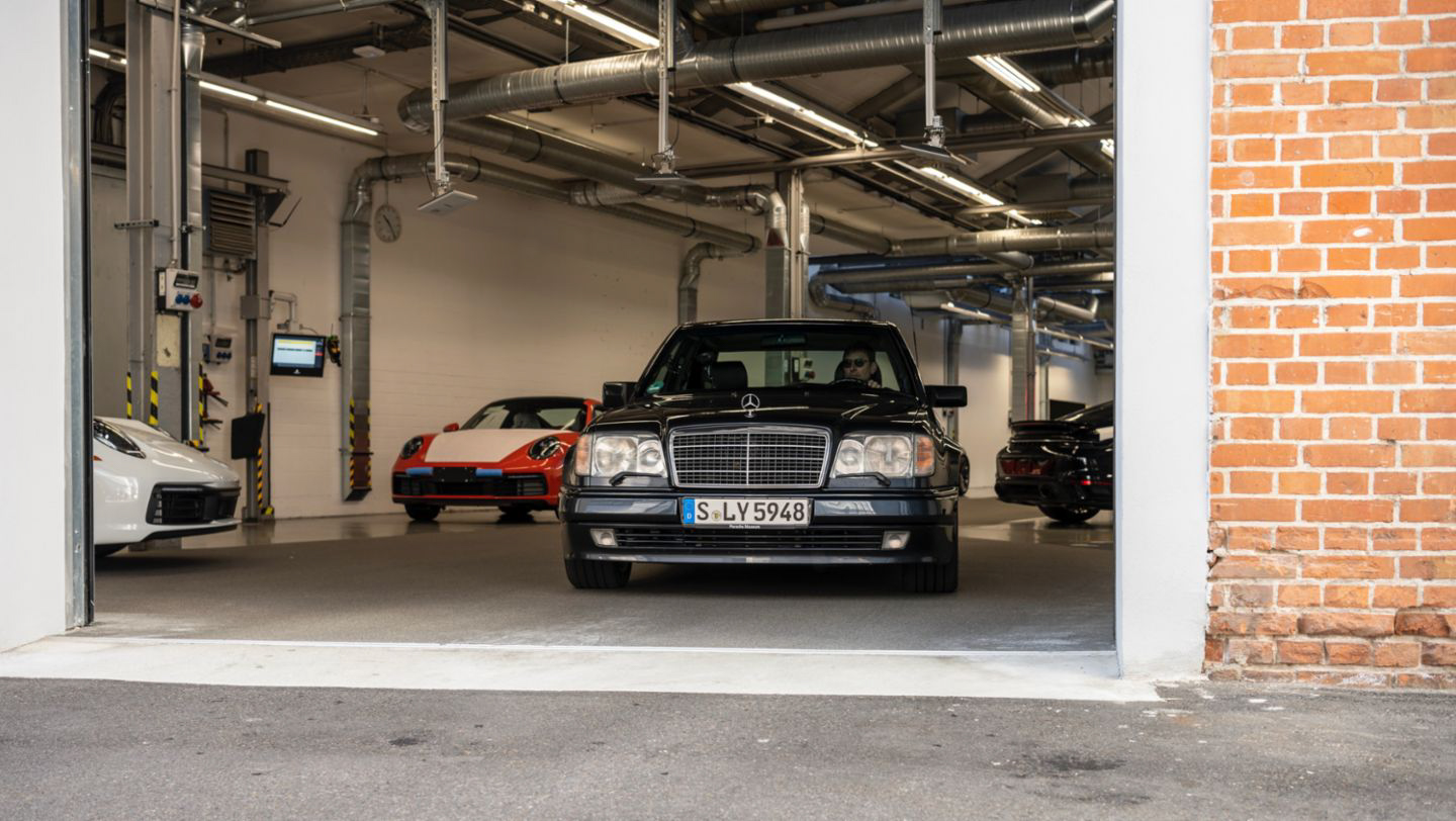 Mercedes 500E (6).JPG