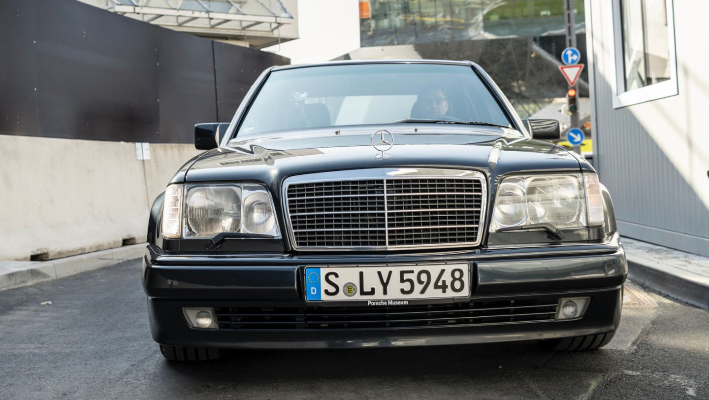 Mercedes 500E (7).JPG