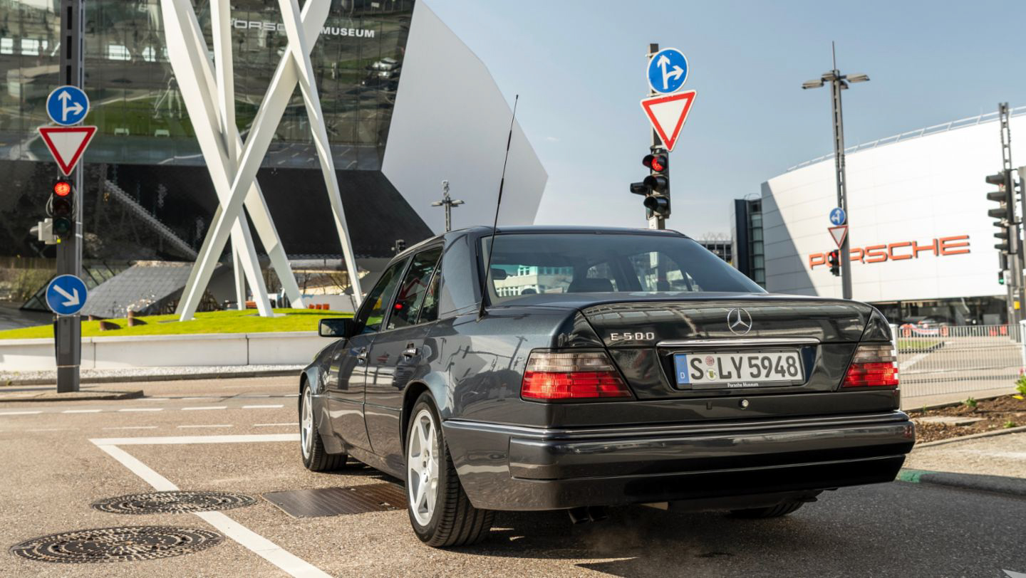 Mercedes 500E (8).JPG