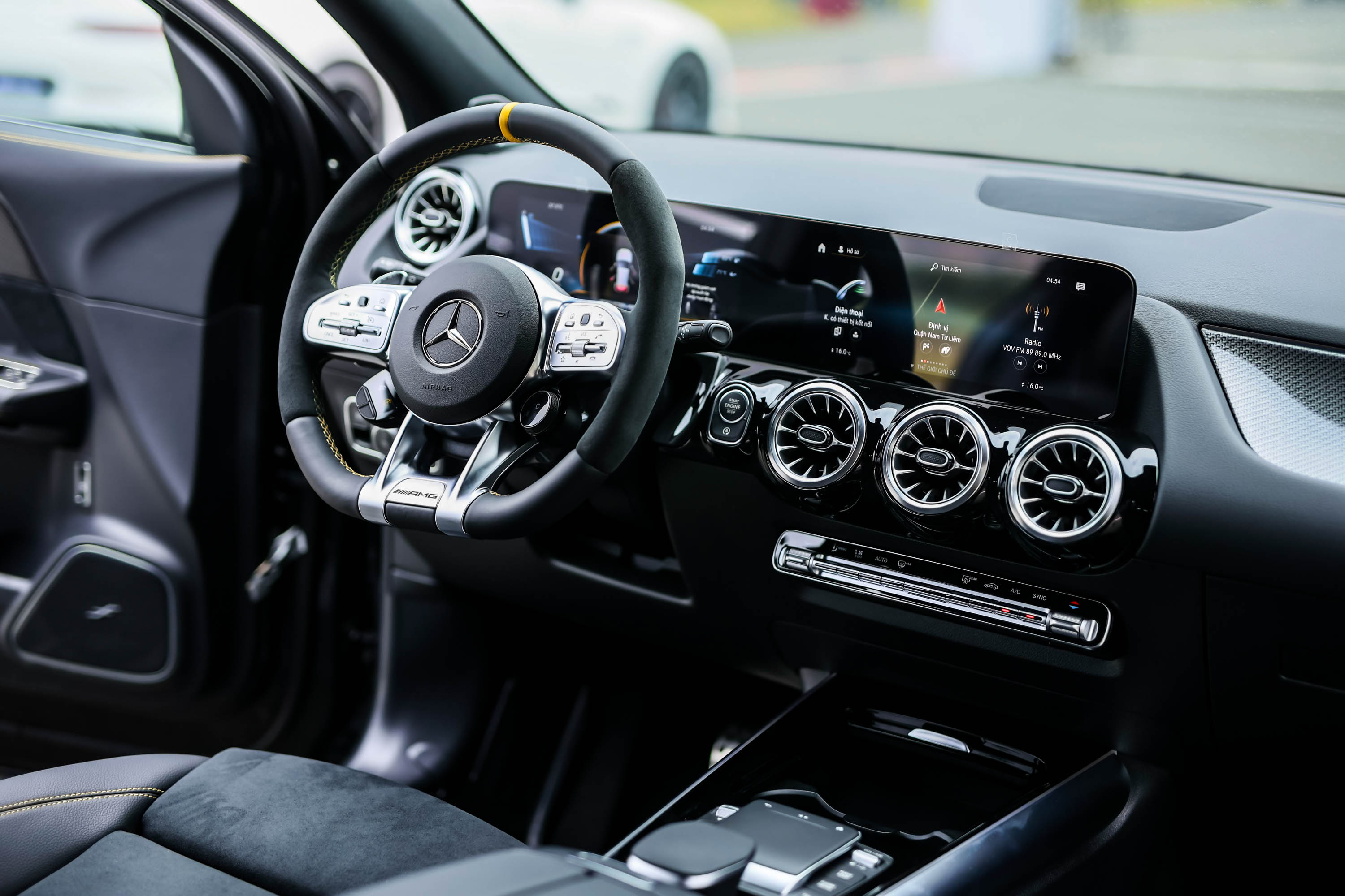 Mercedes-AMG-C43-anh-2022-anh-_9.jpg