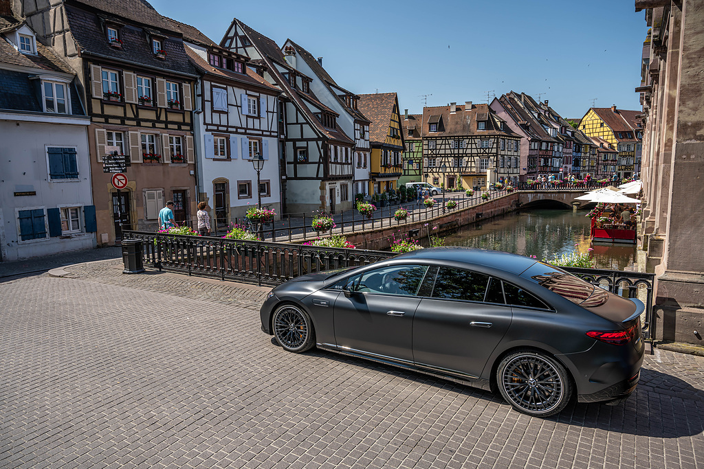 Mercedes-AMG EQE (12).jpg