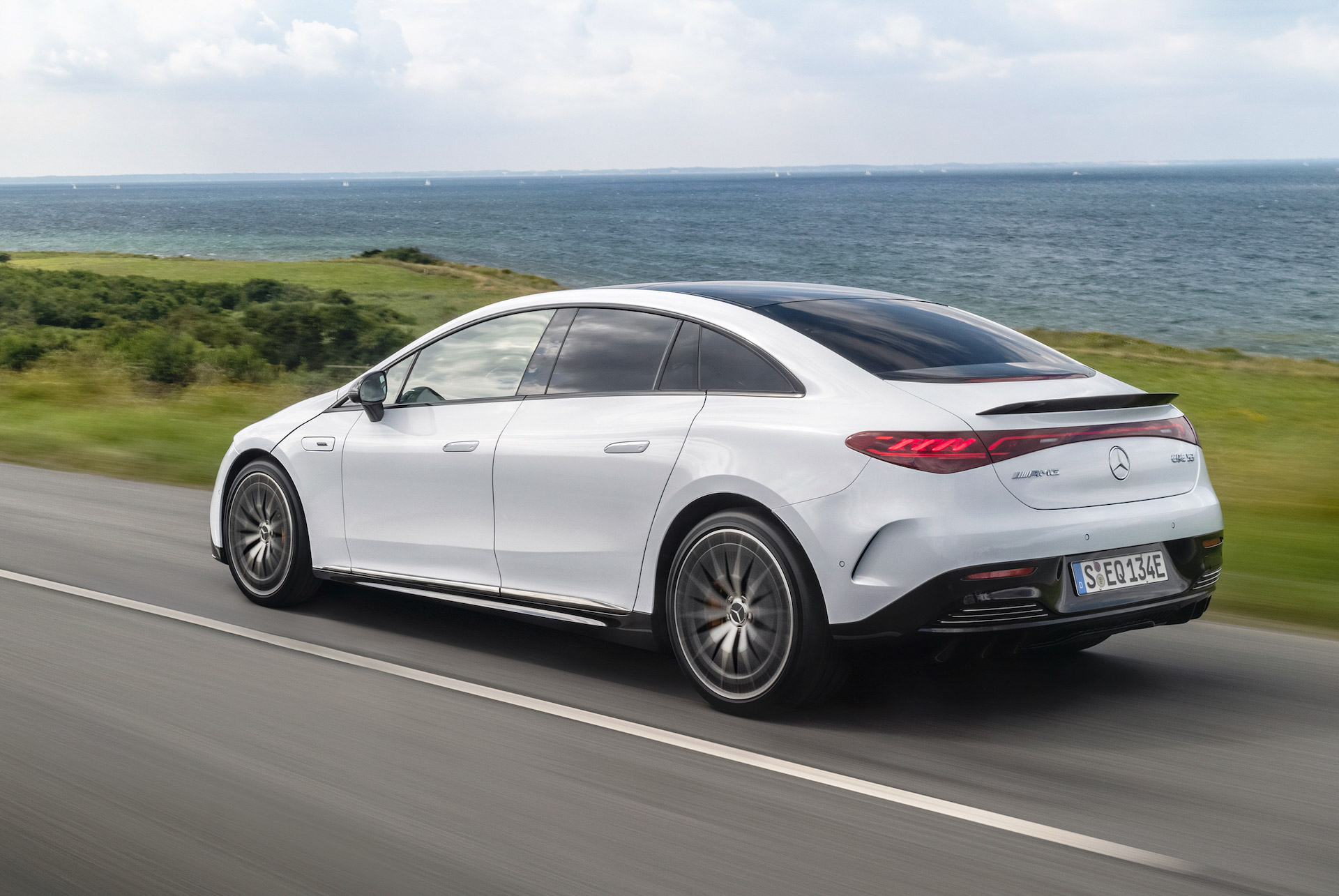 Mercedes-AMG EQE (13).jpg