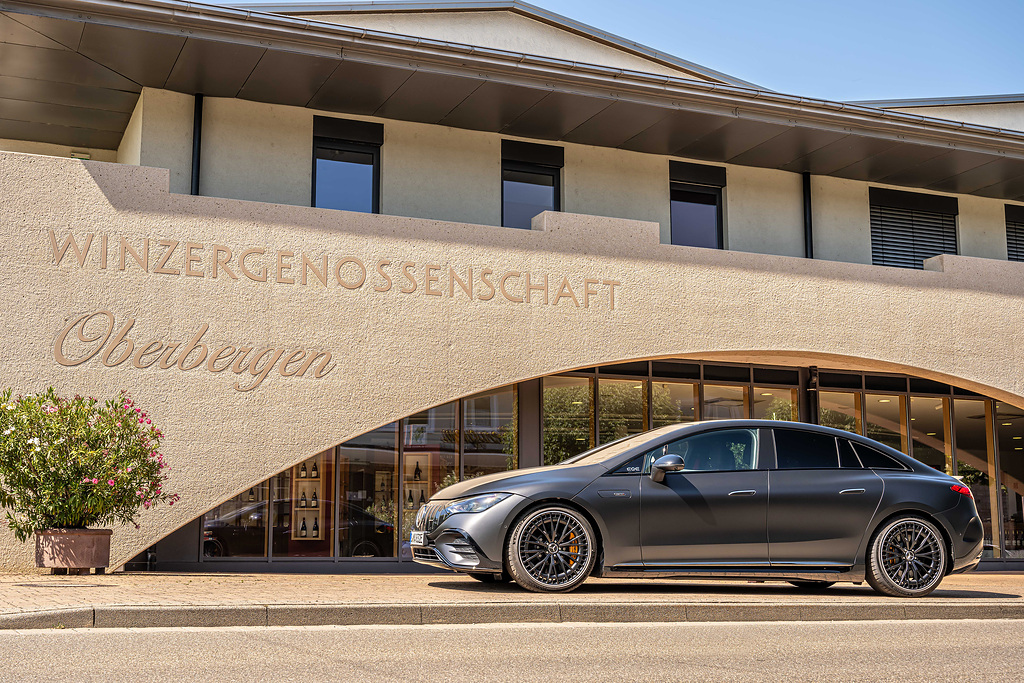 Mercedes-AMG EQE (17).jpg