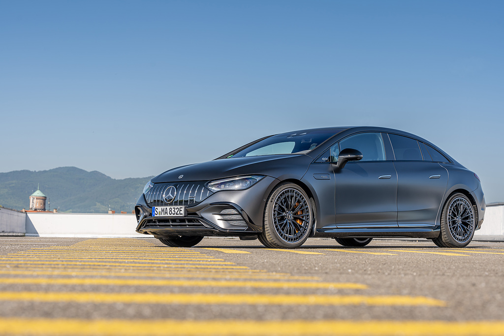 Mercedes-AMG EQE (3).jpg