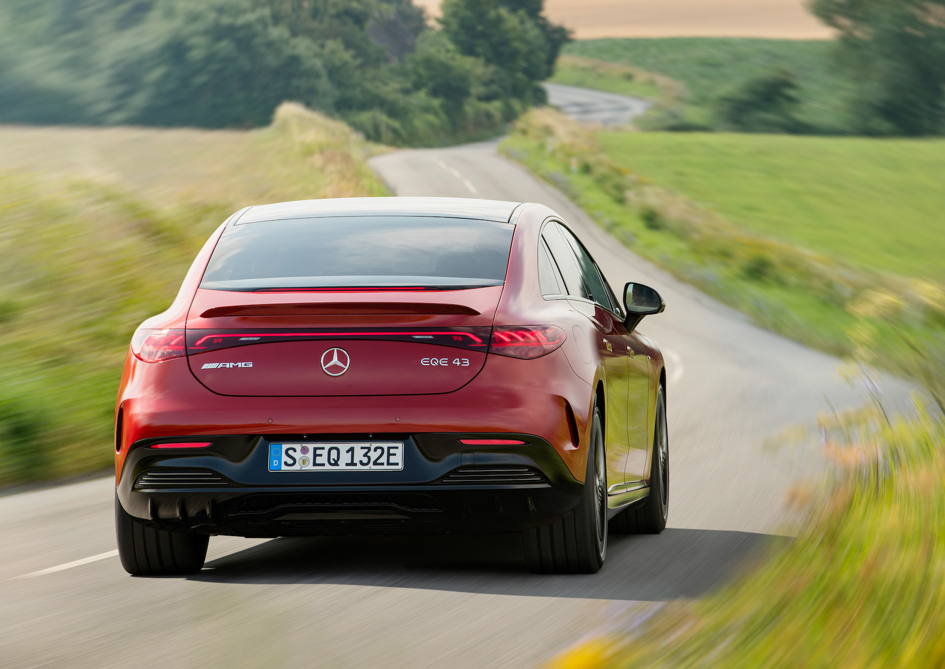 Mercedes-AMG EQE (5).jpg