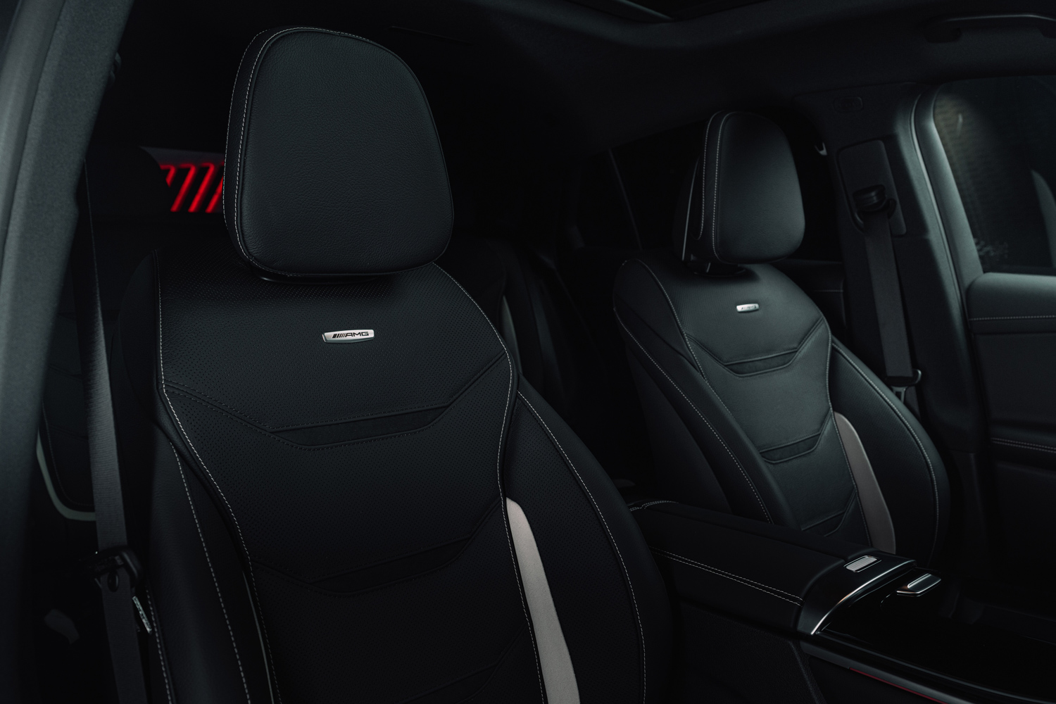 Mercedes-AMG GLC 53 4MATIC-anh-_1.jpg