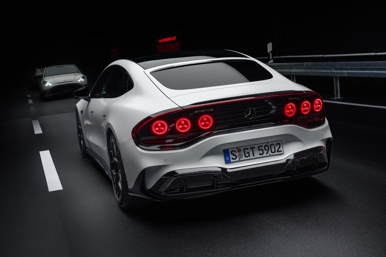 Mercedes-AMG GT 4-Door Coupe-anh-15.jpeg