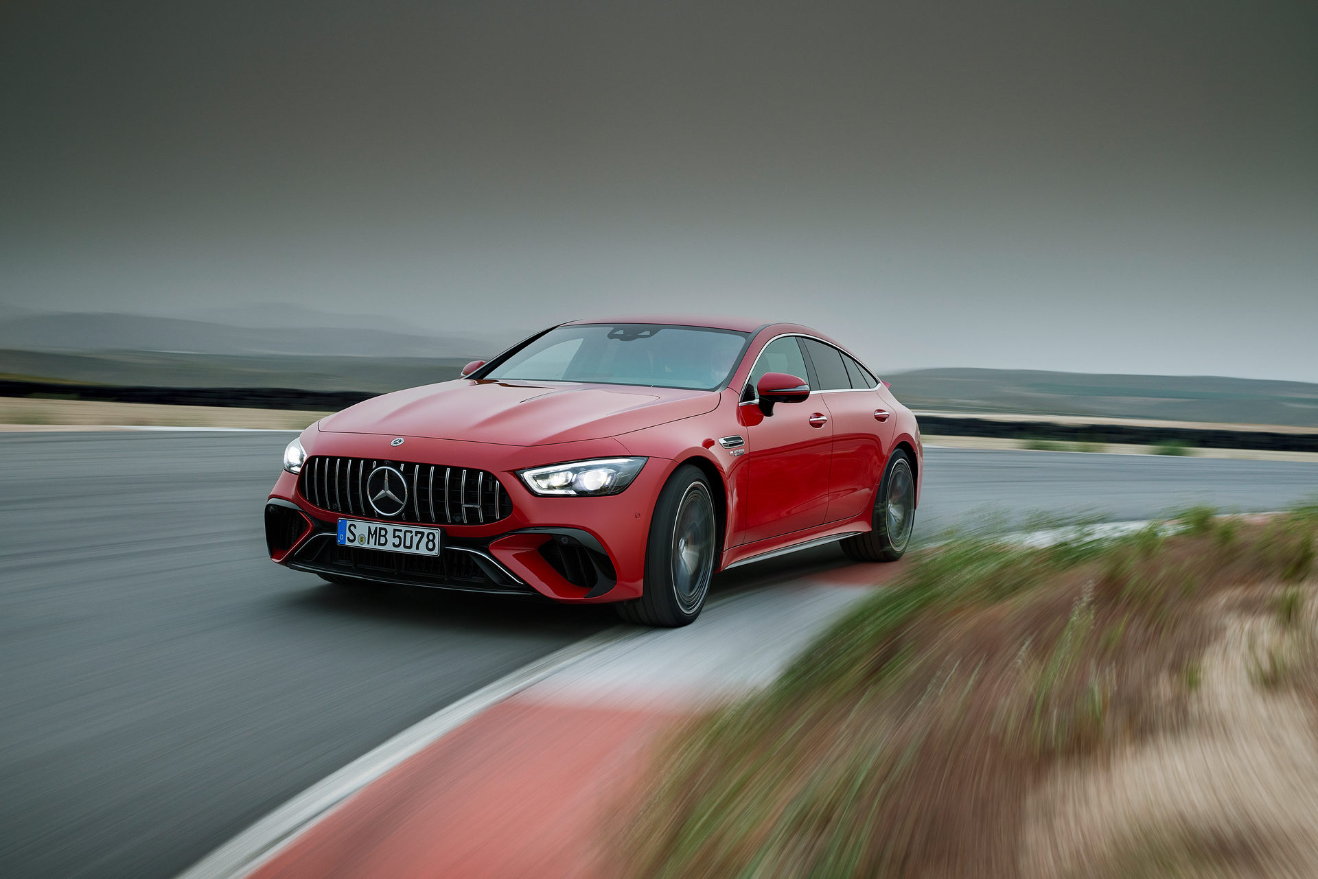 Mercedes-AMG GT 63 S E Performance (16).jpg