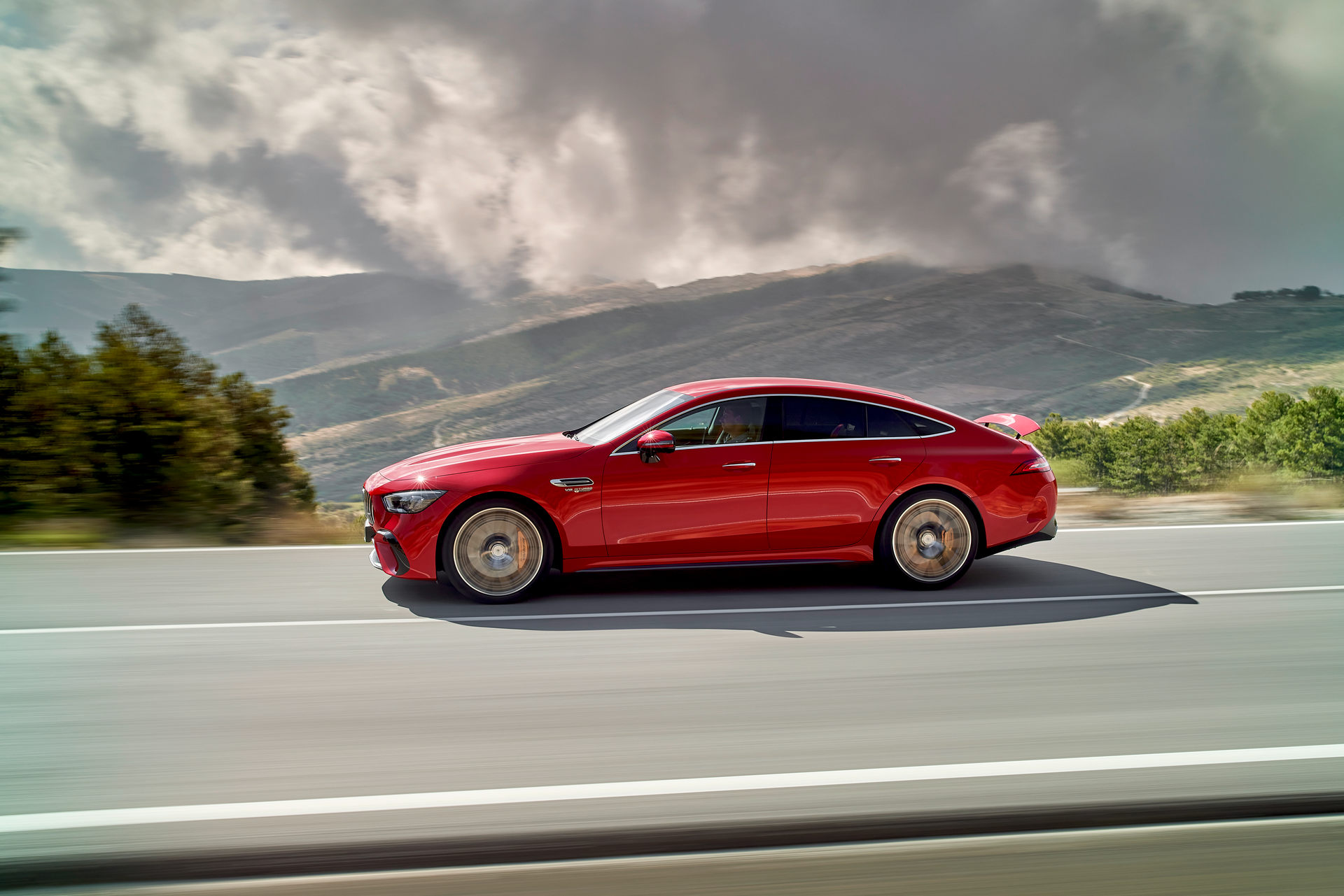 Mercedes-AMG GT 63 S E Performance (9).jpg