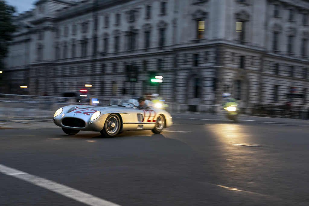 Mercedes-Benz 300 SLR (4).jpg