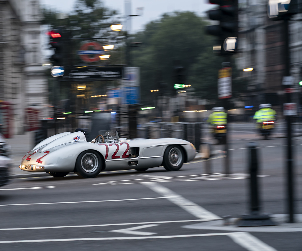 Mercedes-Benz 300 SLR (7).jpg