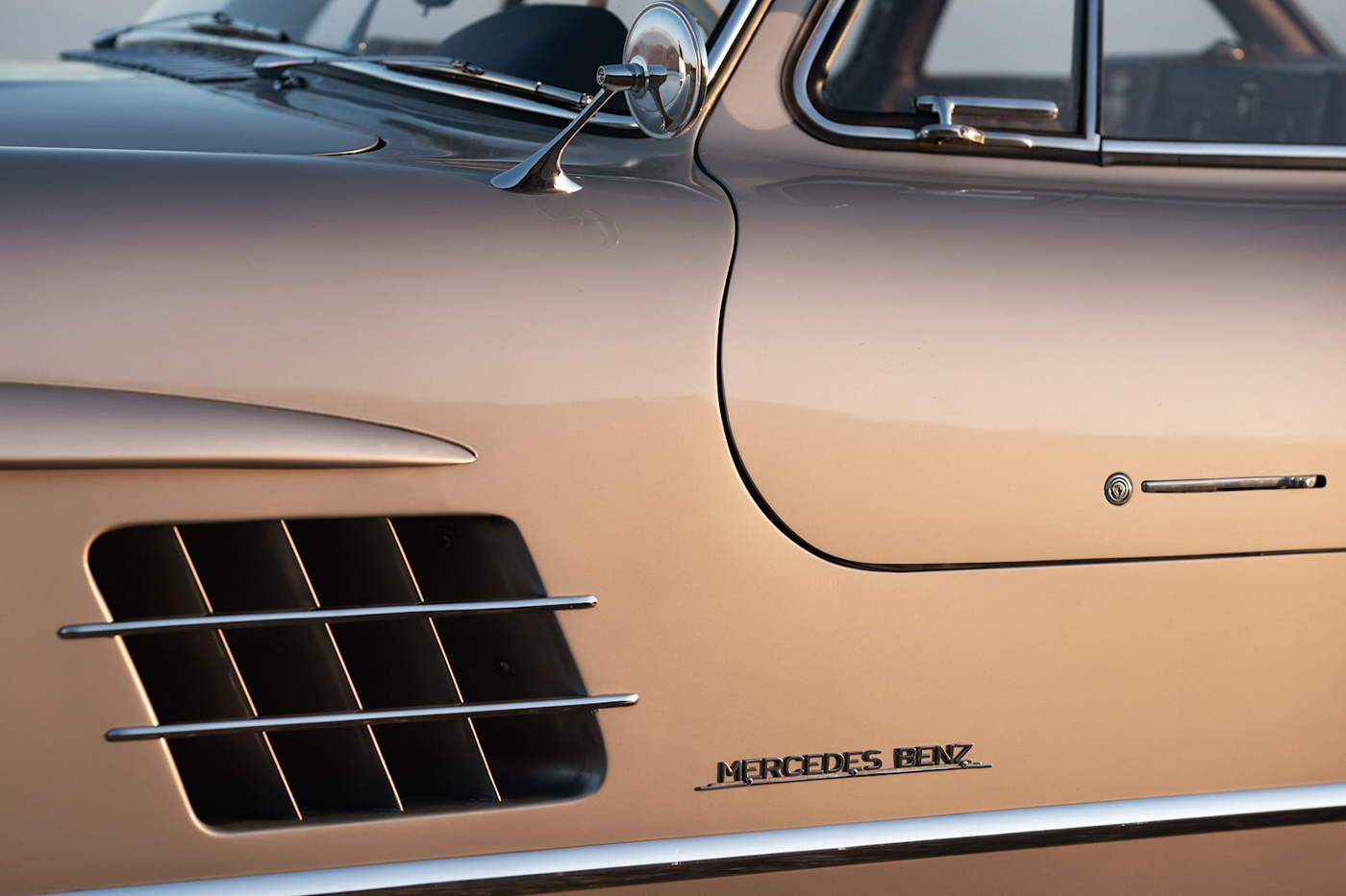 Mercedes-Benz 300SL (8).JPG