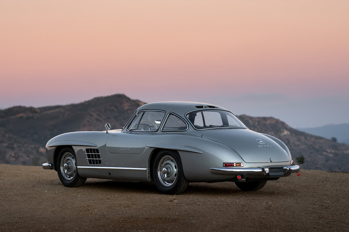 Mercedes-Benz 300SL (9).JPG