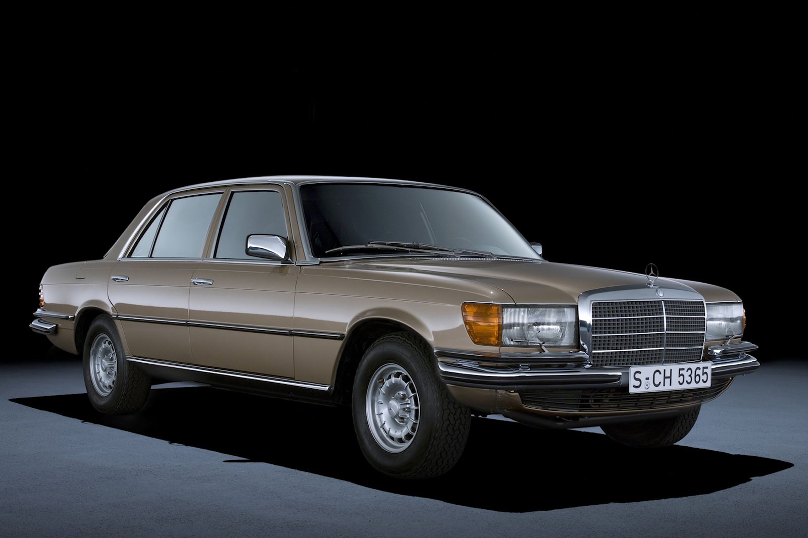 Mercedes-Benz (9).jpg