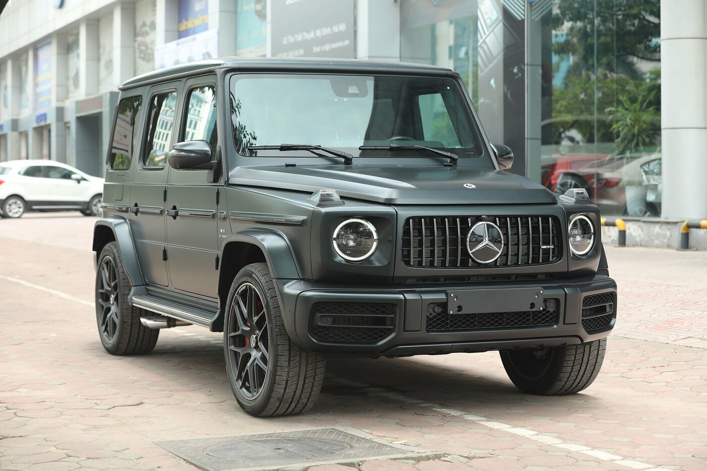 Mercedes-Benz-AMG-G-63-model-2021-mau-Xam-(2).jpg