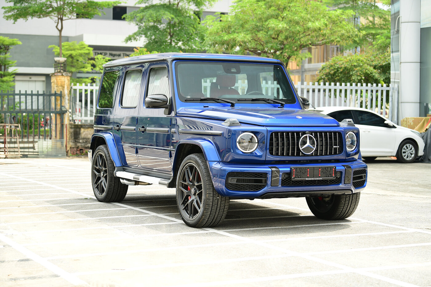 Mercedes-Benz-AMG-G-63-model-2021-mau-Xanh-duong-(2).jpg