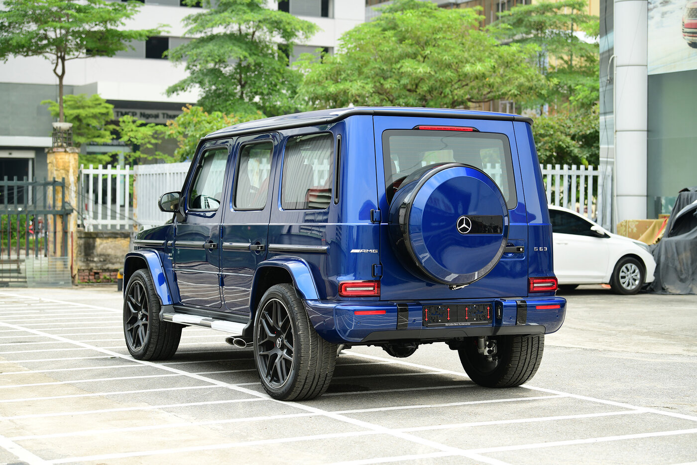 Mercedes-Benz-AMG-G-63-model-2021-mau-Xanh-duong-(7).jpg