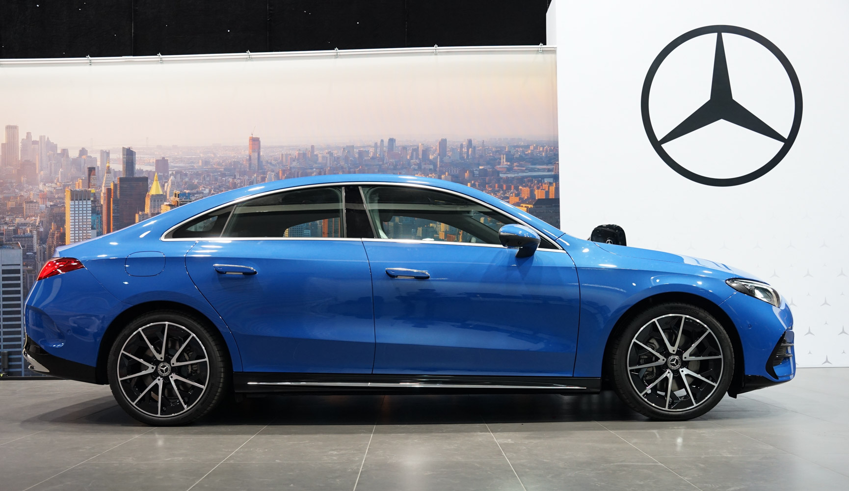Mercedes-Benz CLA 200 EV-anh-_10.jpg