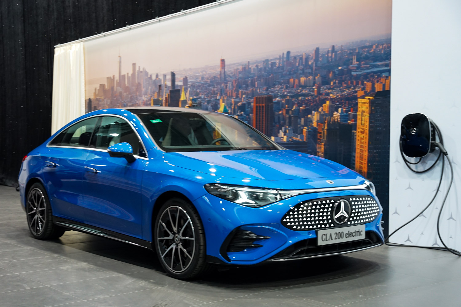 Mercedes-Benz CLA 200 EV-anh-_11.jpg