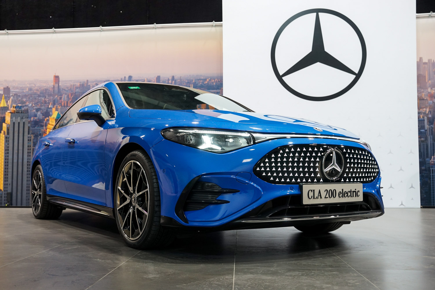Mercedes-Benz CLA 200 EV-anh-_15.jpg