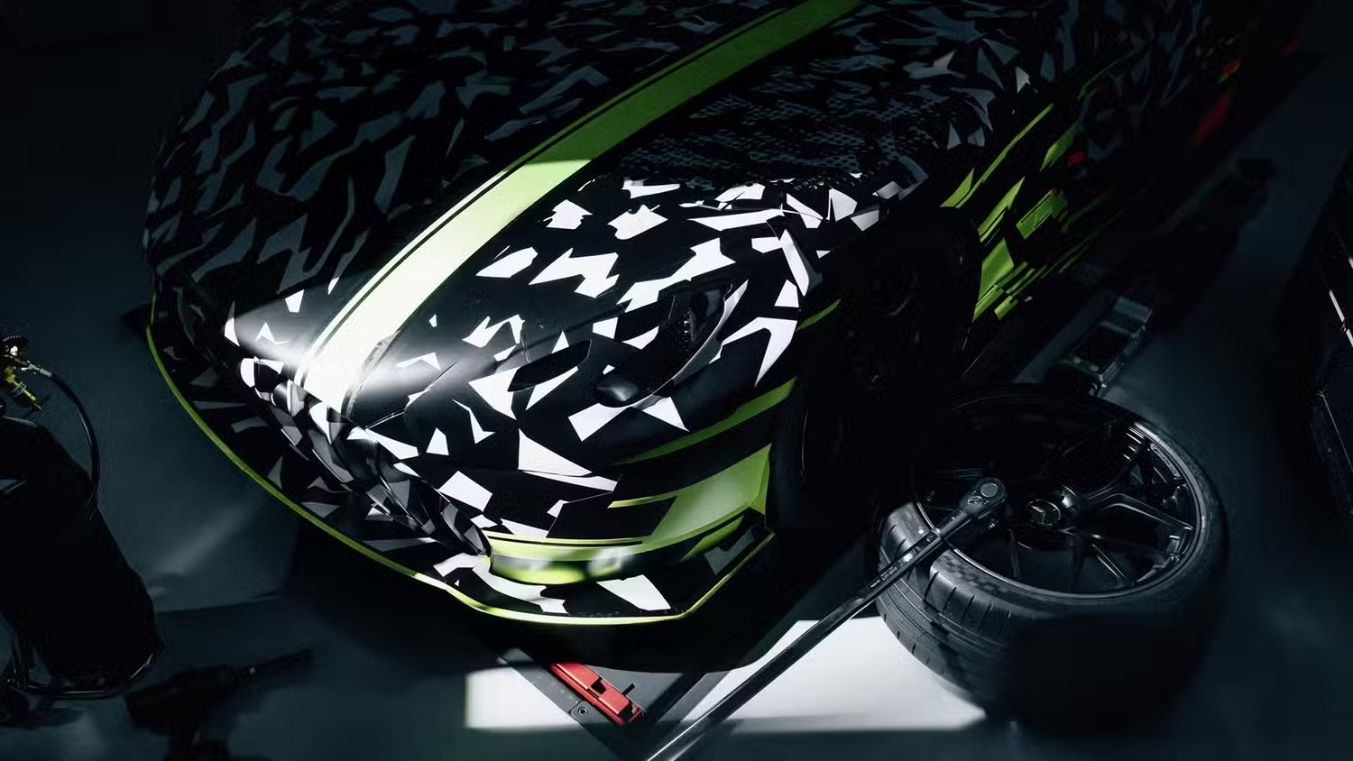 mercedes-benz-concept-amg-gt-track-sport-teaser-1.jpeg