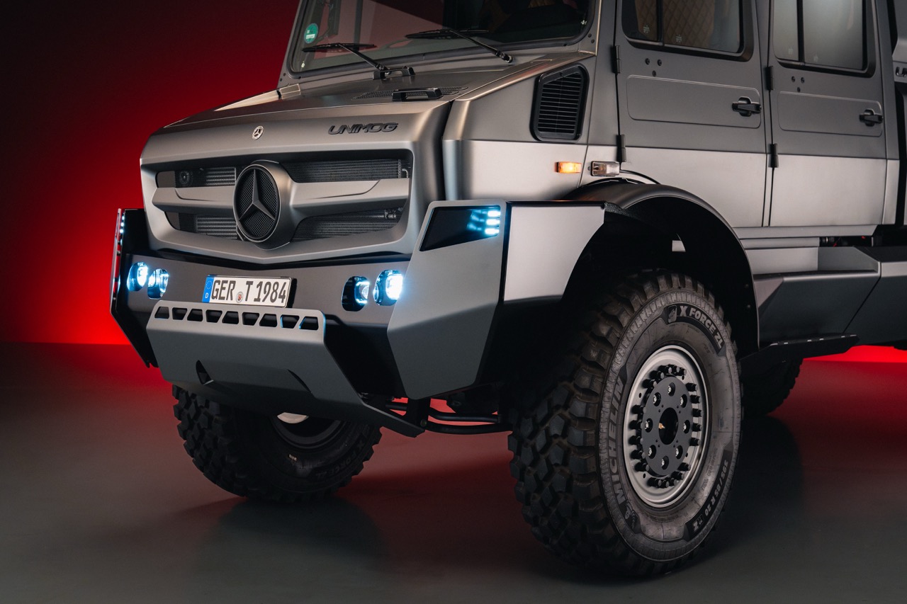 Mercedes-Benz-Special-Trucks-Unimog-anh-2.jpeg