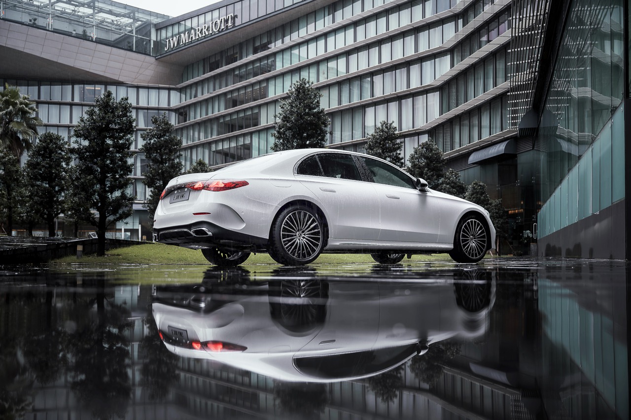 mercedes-e300-2025-anh-1.jpeg