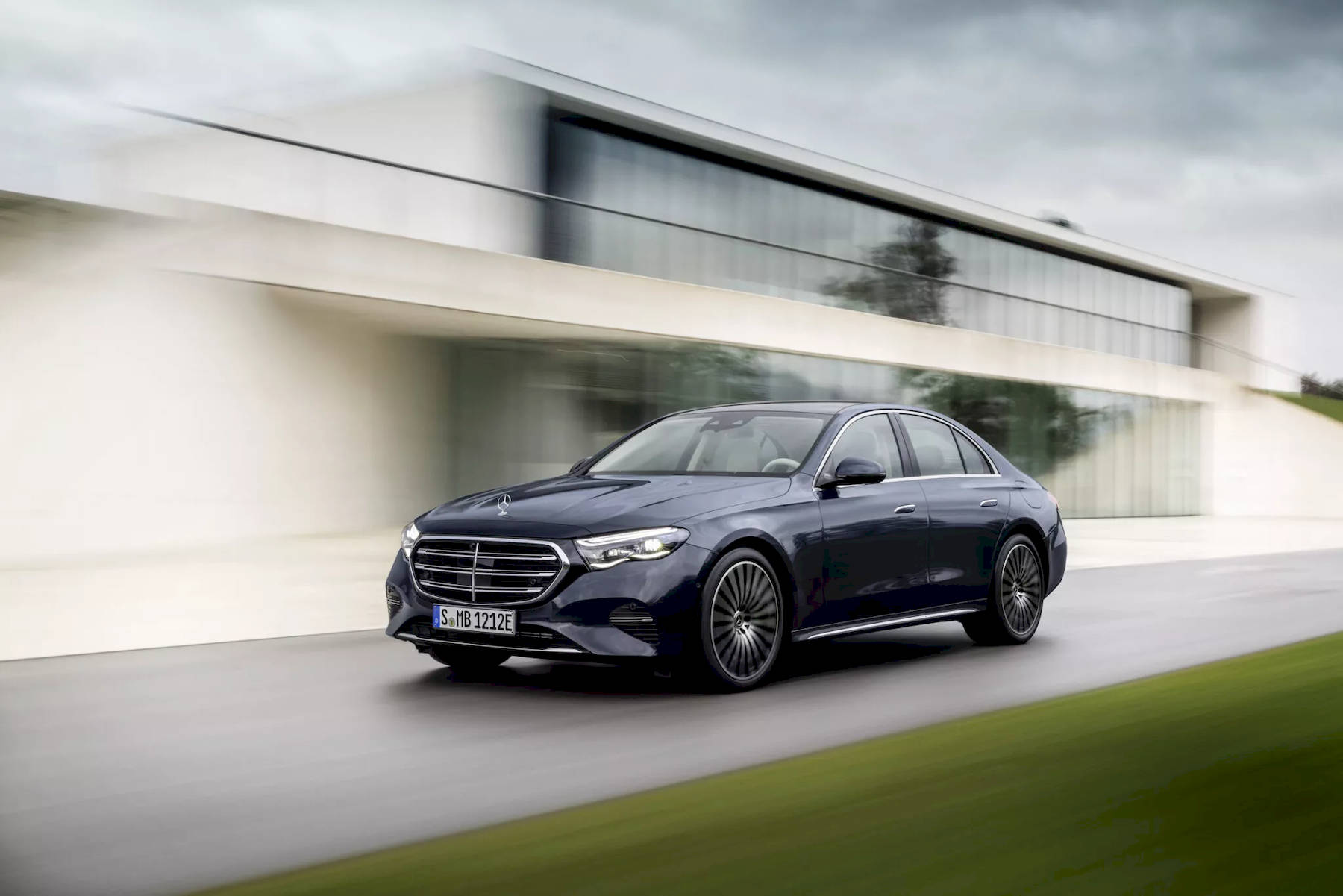 mercedes-eclass-2024-04.jpg