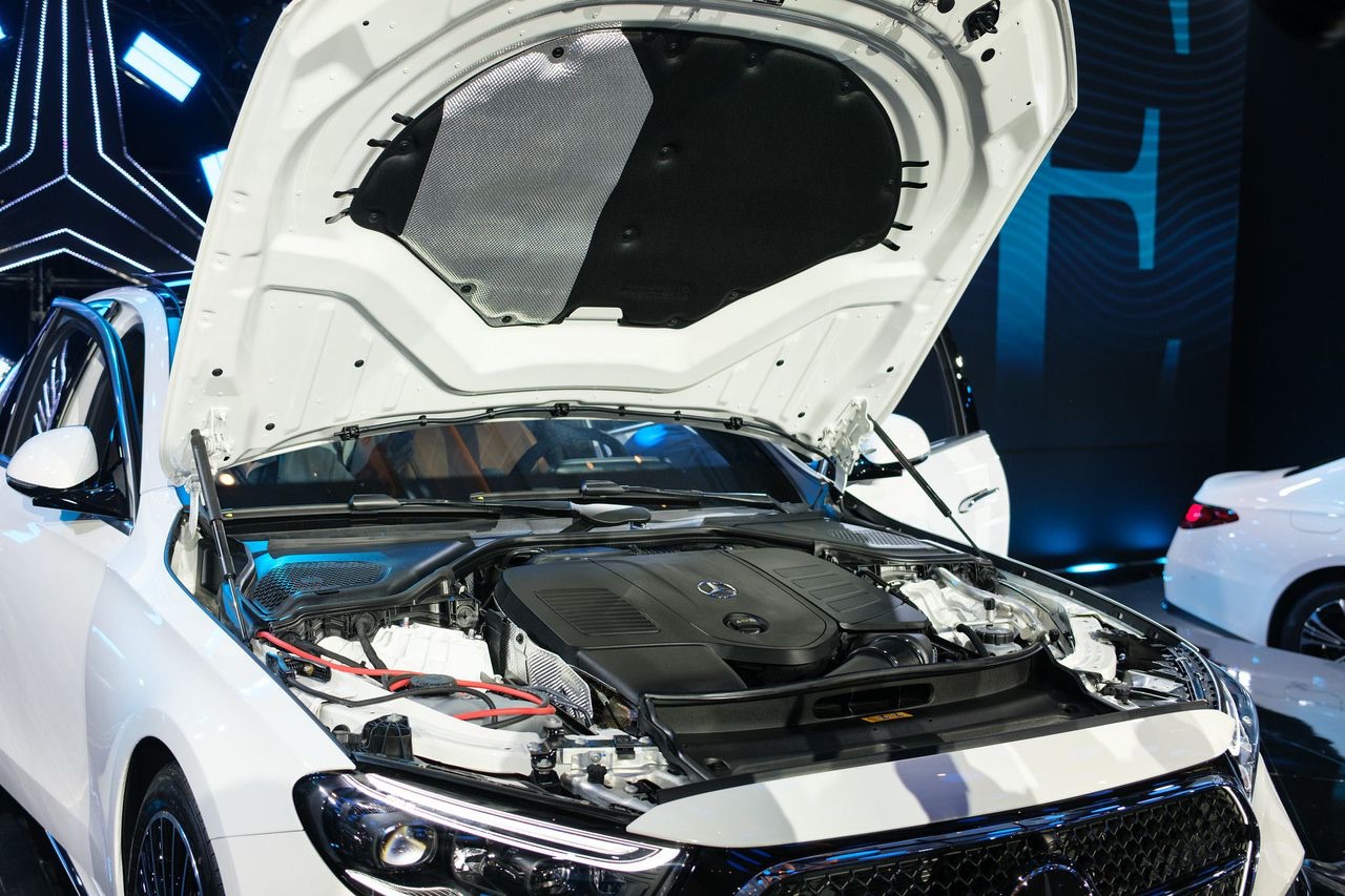 mercedes-eclass-anh-1.jpeg