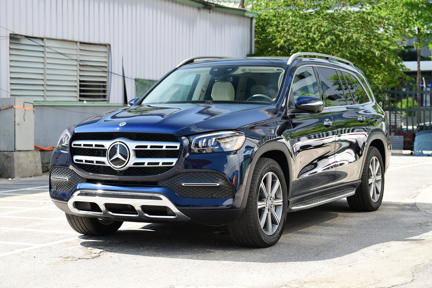 Mercedes-GLS450-4Matic-model-2021-mau-Xanh-(5).jpg