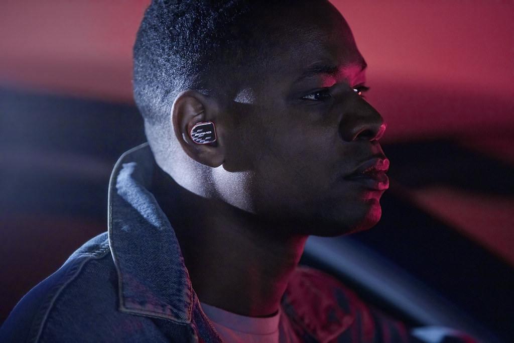 Mercedes headphones (1).jpg