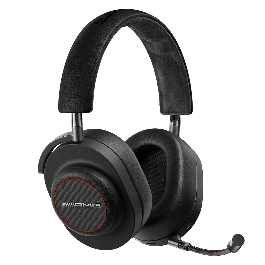 Mercedes headphones (16).jpg