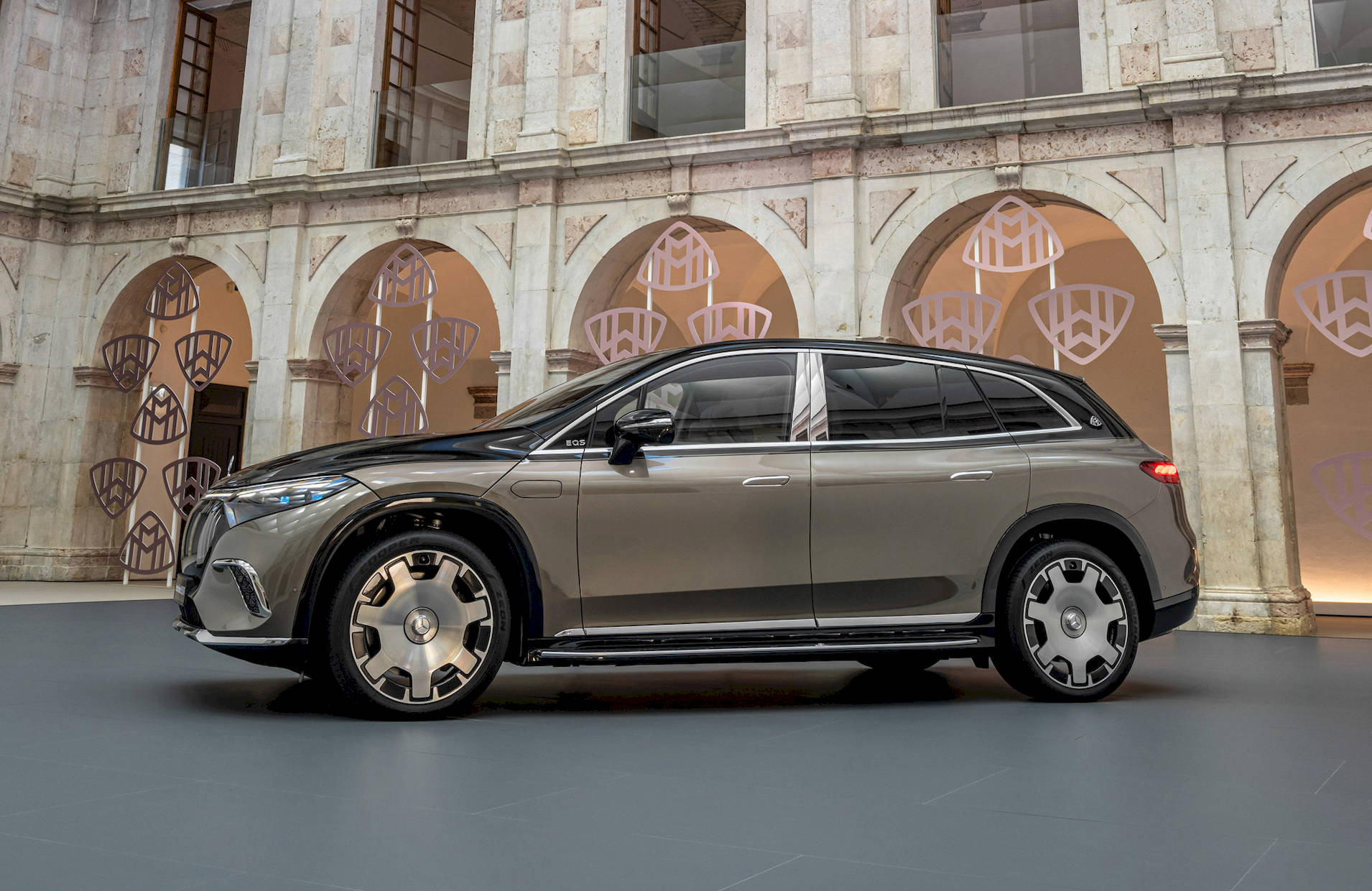 Mercedes-Maybach-EQS-00004.jpg