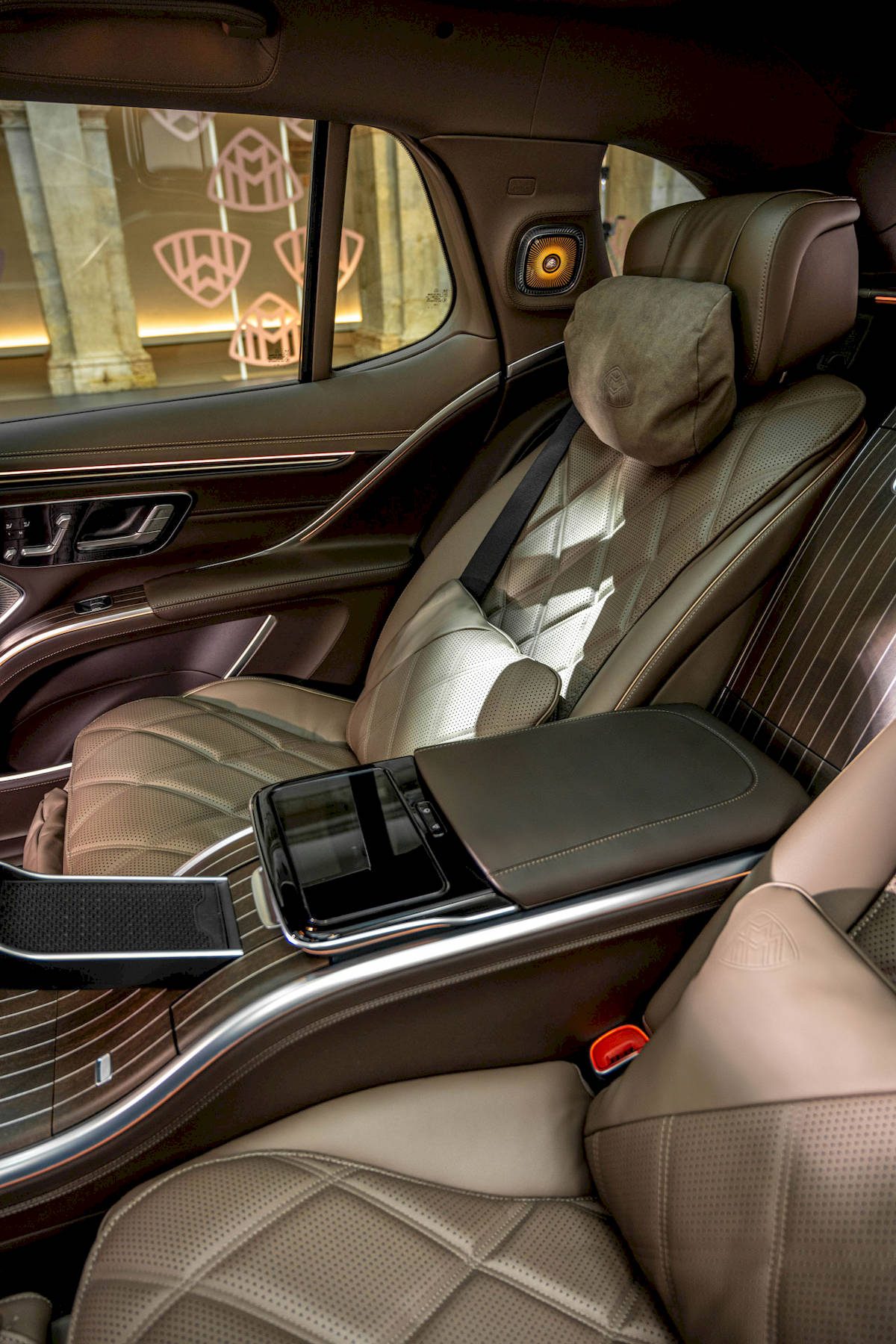 Mercedes-Maybach-EQS-00023.jpg