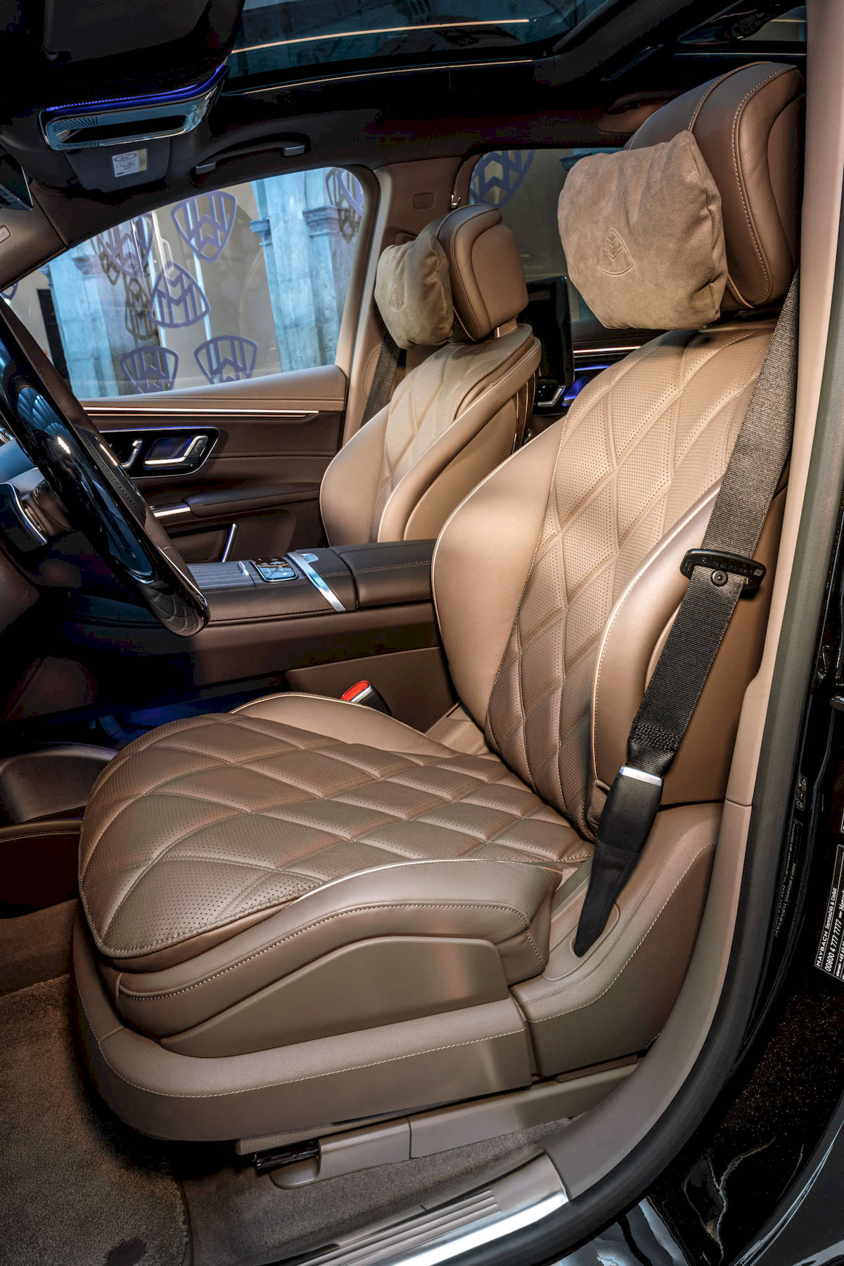 Mercedes-Maybach-EQS-00029.jpg