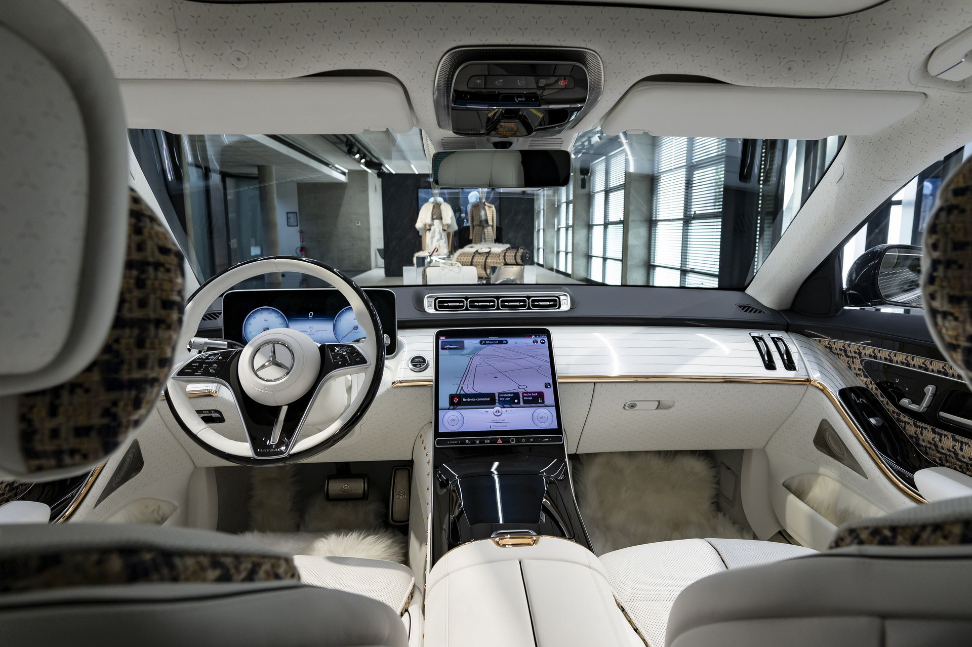 Mercedes-Maybach S-Class (22).JPG