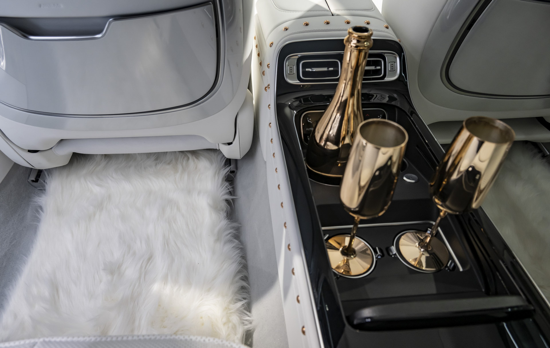 Mercedes-Maybach S-Class (29).JPG
