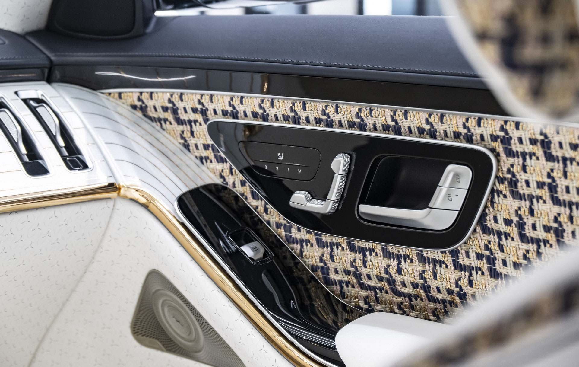 Mercedes-Maybach S-Class (30).JPG