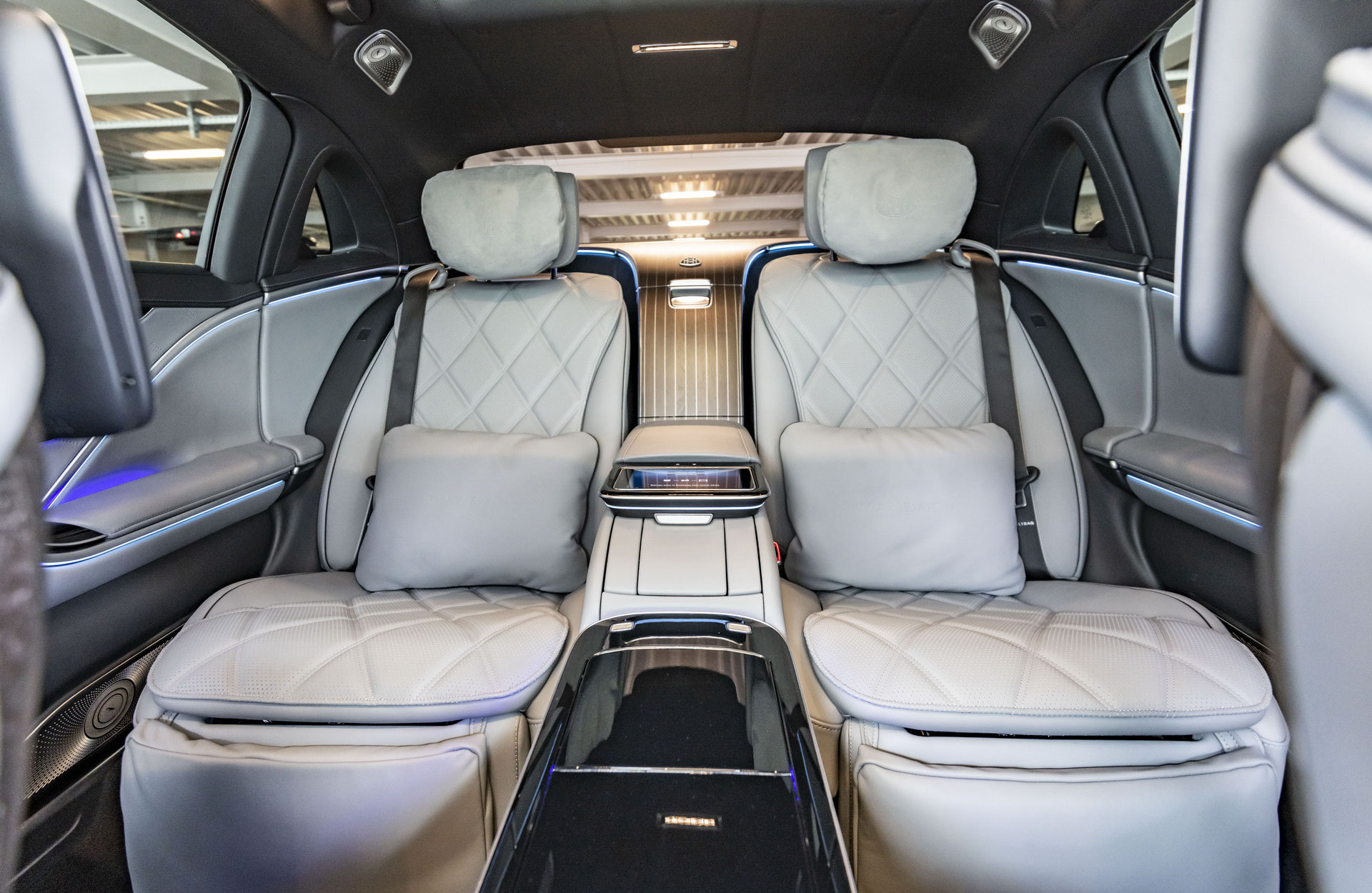 Mercedes-Maybach S580 & S680 (8).JPG